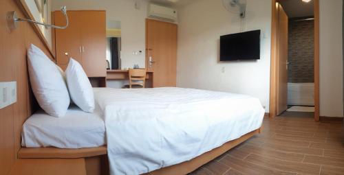 Mia Hotel