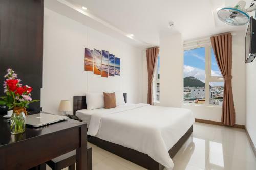 Phuong Dong Hotel And Apartment