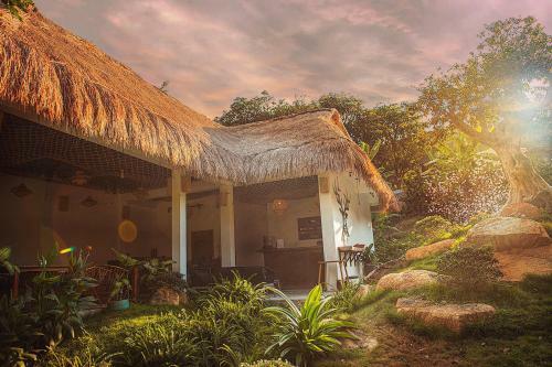 Hotel Long Hill Bai Xep Resort & Spa