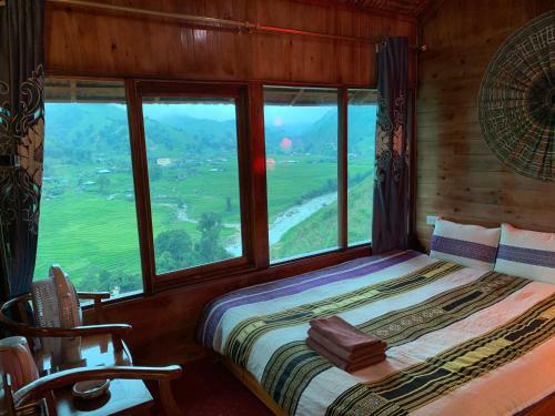 Muong Hoa River View Homestay