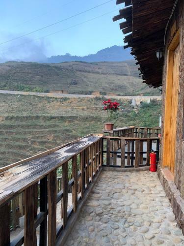 Muong Hoa River View Homestay