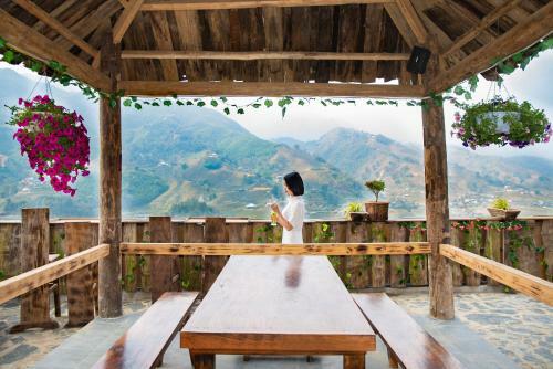 Muong Hoa River View Homestay