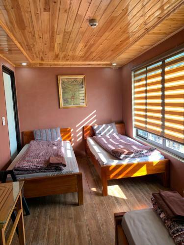 Muong Hoa River View Homestay