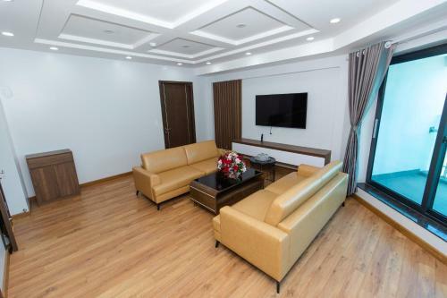 Queen Hotel Ho�ng Gia