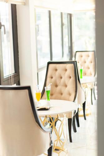 Queen Hotel Ho�ng Gia
