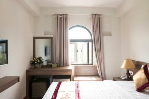 Golden Almie Hotel