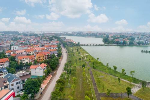 X2 Vibe Viet Tri Hotel