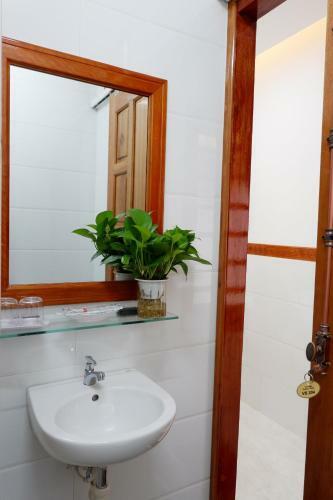 Thy Hung Legacy Hotel