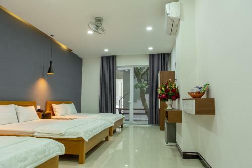 Sky Hotel