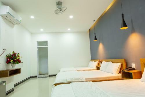 Sky Hotel
