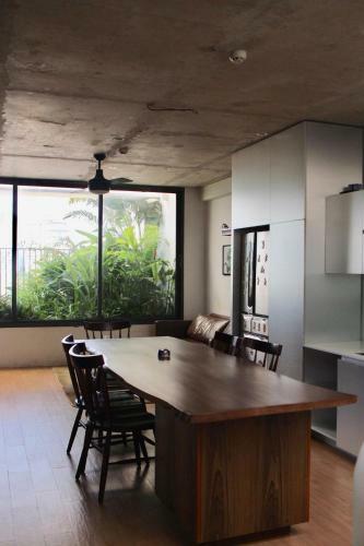 The Avis Apartments - Greathouse