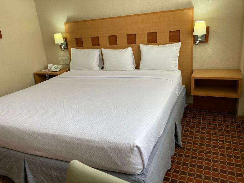 Hotel Mirabel