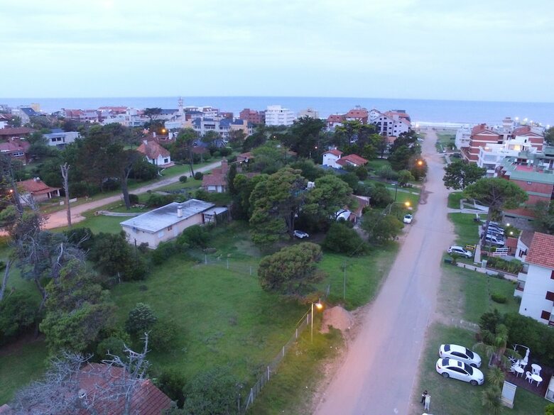Ayres Village Apart