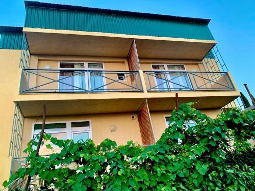 Hostal Nacharianoff Guest House
