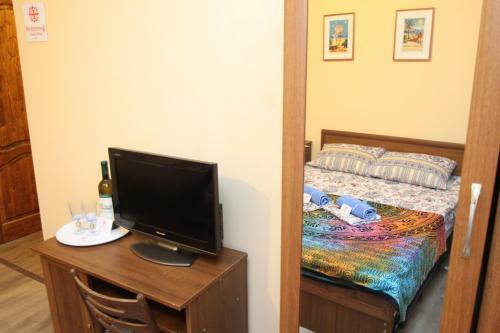 Hostal Nacharianoff Guest House