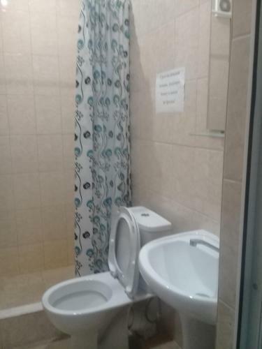 Hostal ?????