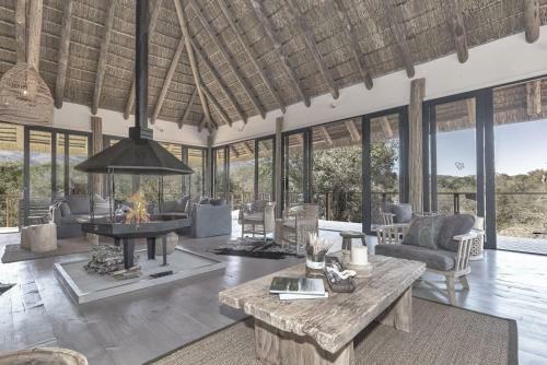 Barefoot Addo Elephant Lodge