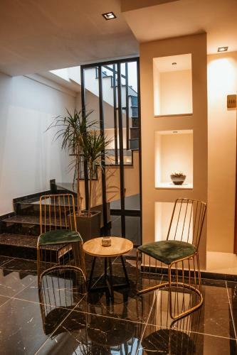 Monarch Boutique Hotel