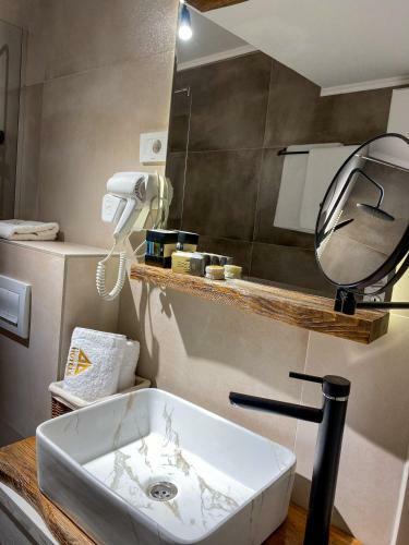 Ardit Dyla Hotels