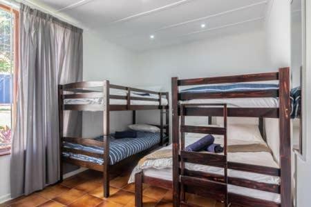 Beach Villa With Pool - Short Walk To The Beach