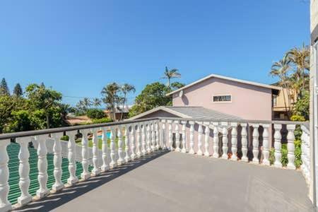 Beach Villa With Pool - Short Walk To The Beach