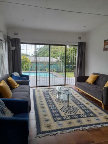 Beach Villa With Pool - Short Walk To The Beach