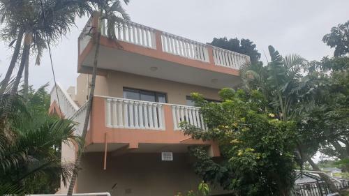 Apartamento 64 Leonora Holiday Accommodation