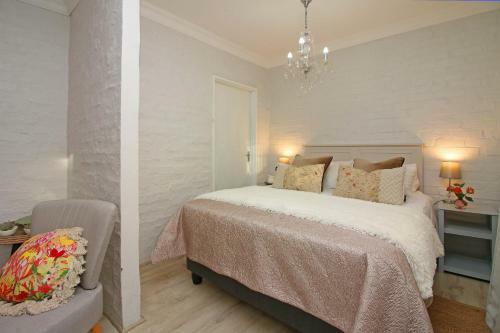 Petite Apartment