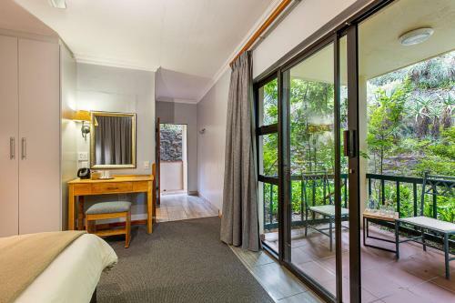 Hotel Cavern Resort & Spa
