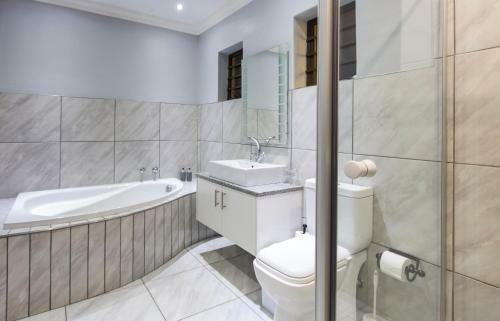 Hotel Cavern Resort & Spa