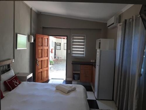 Hostal Lux Rooms On 37