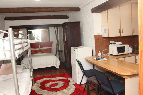 Hostal Demepran Grove B & B