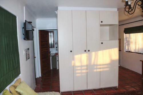 Hostal Demepran Grove B & B