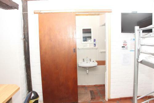 Hostal Demepran Grove B & B