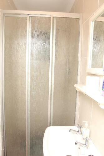 Hostal Demepran Grove B & B