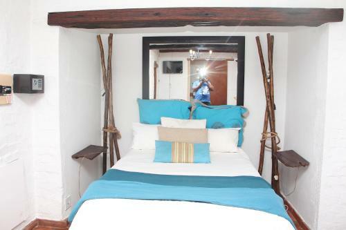 Hostal Demepran Grove B & B