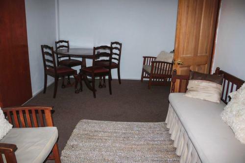 Hostal Demepran Grove B & B