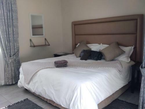 8 On Acacia Bed & Breakfast
