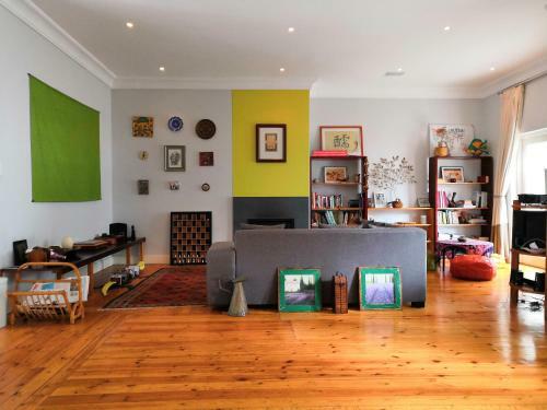 Bed & Breakfast T House