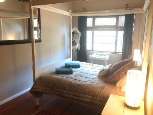 Hostal Living In Camps Bay Area