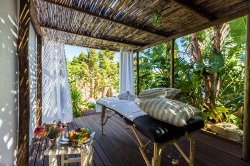 Lodge Ocean Lounge