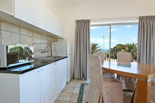 Apartamento On The Beach In Campsbay