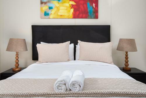 Island Club Apartments