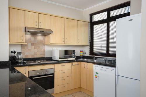 Island Club Apartments