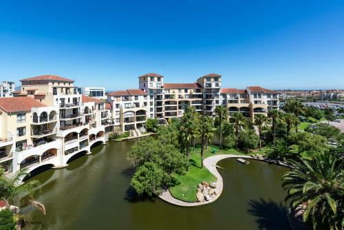 Island Club Apartments