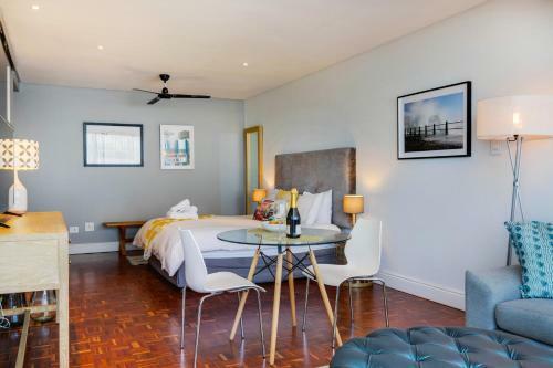 Mouille Point Apartment