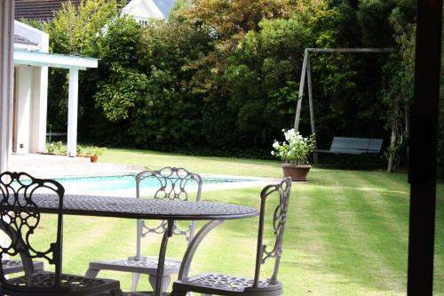 Bed & Breakfast Camelot In Constantia