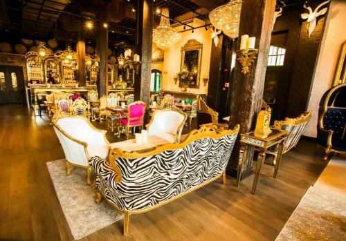 Signature Lux Hotel By Onomo, Waterfront