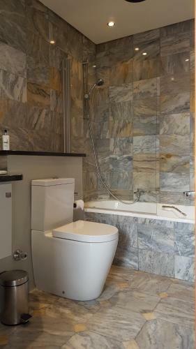 Hostal Bayview Studio