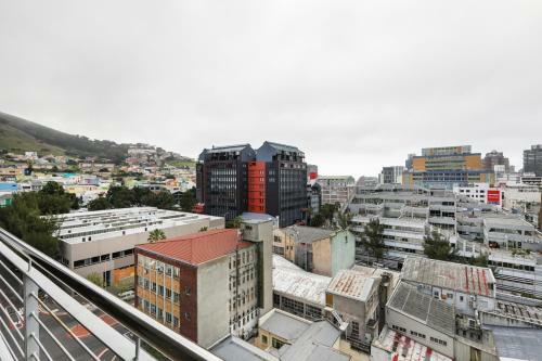 Eco Balcony Apartment Near Table Mountain